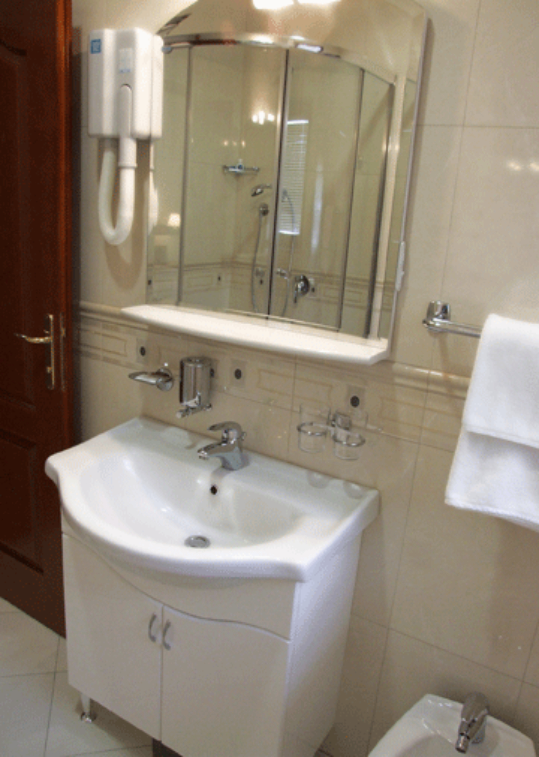 Hotel Vila Vrbas kupatilo.jpg