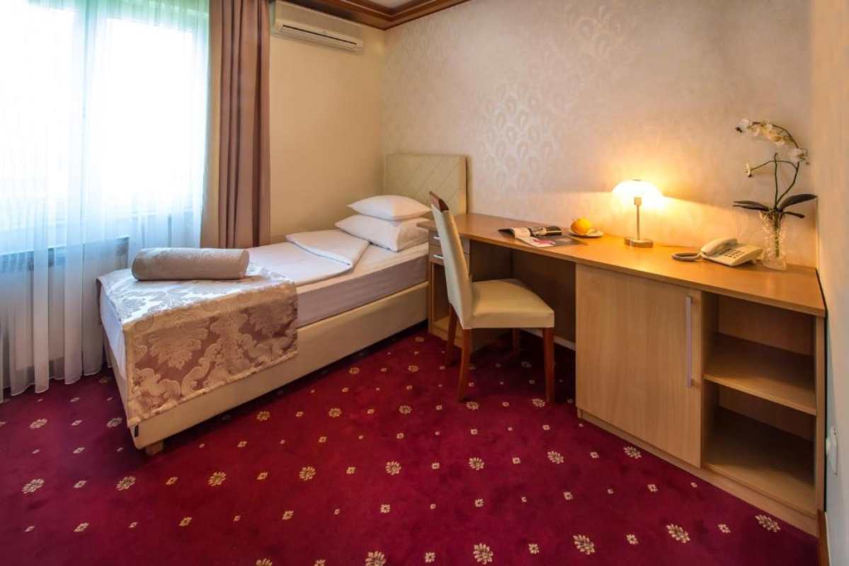 Cezar hotel porodična soba izgled.jpg