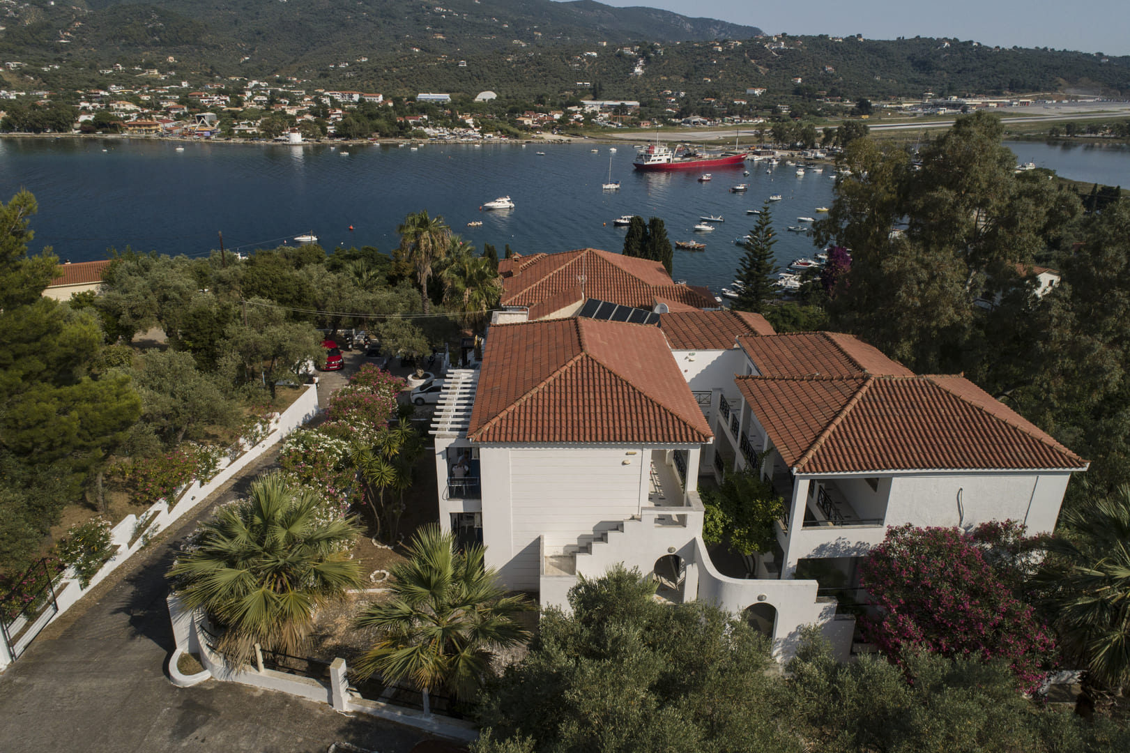 Anamar Skiathos Hotel-Panorama.jpg