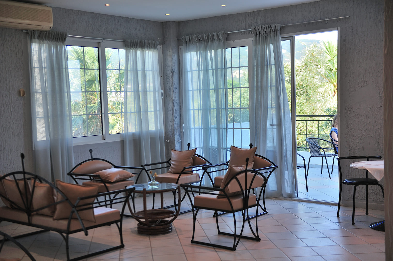 Anamar Skiathos-Lobby.jpg