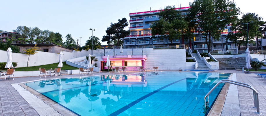 Hotel Olympus Thea bazen i zgrada.jpg