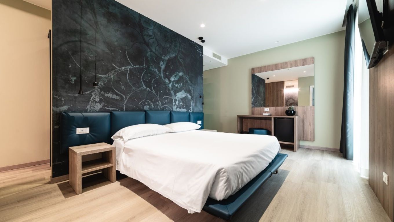 Colombo Hotel-Suite.jpg