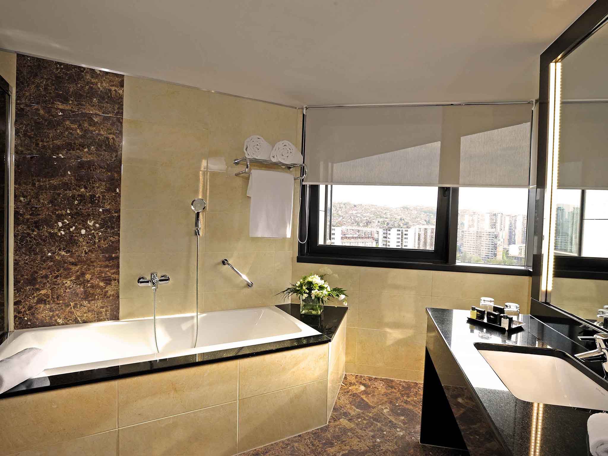 Novotel Sarajevo Bristol kupatilo.jpg