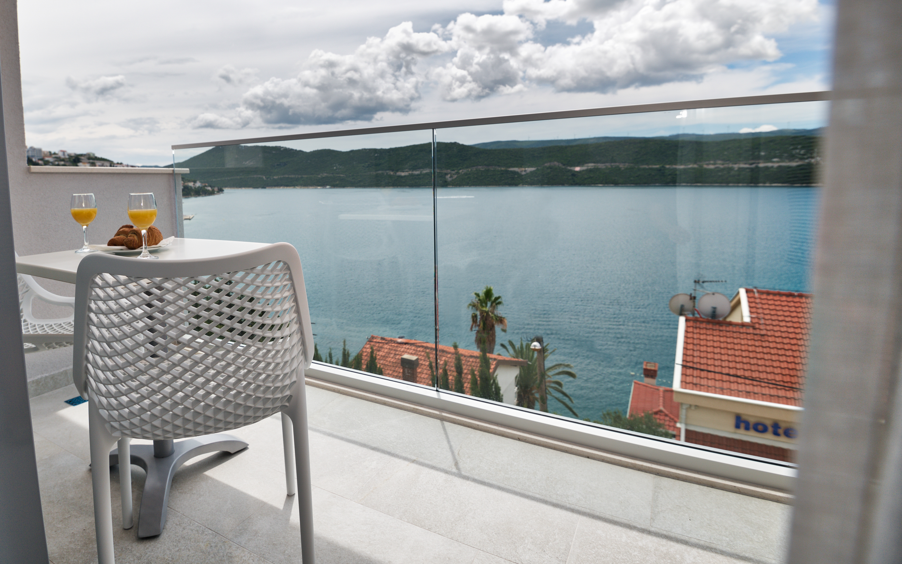 Hotel Nova balkon.jpg