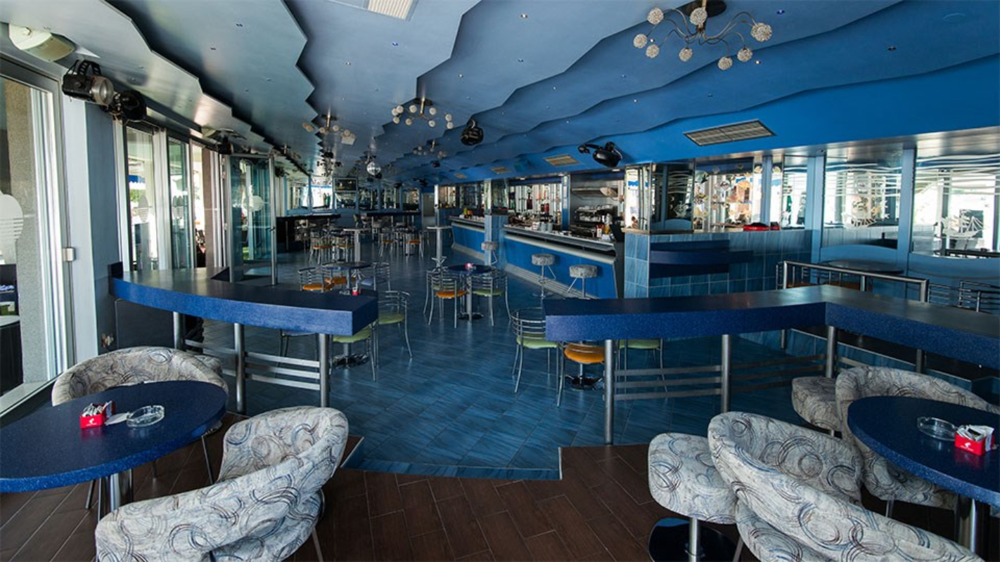 Hotel Sunce bar.jpg