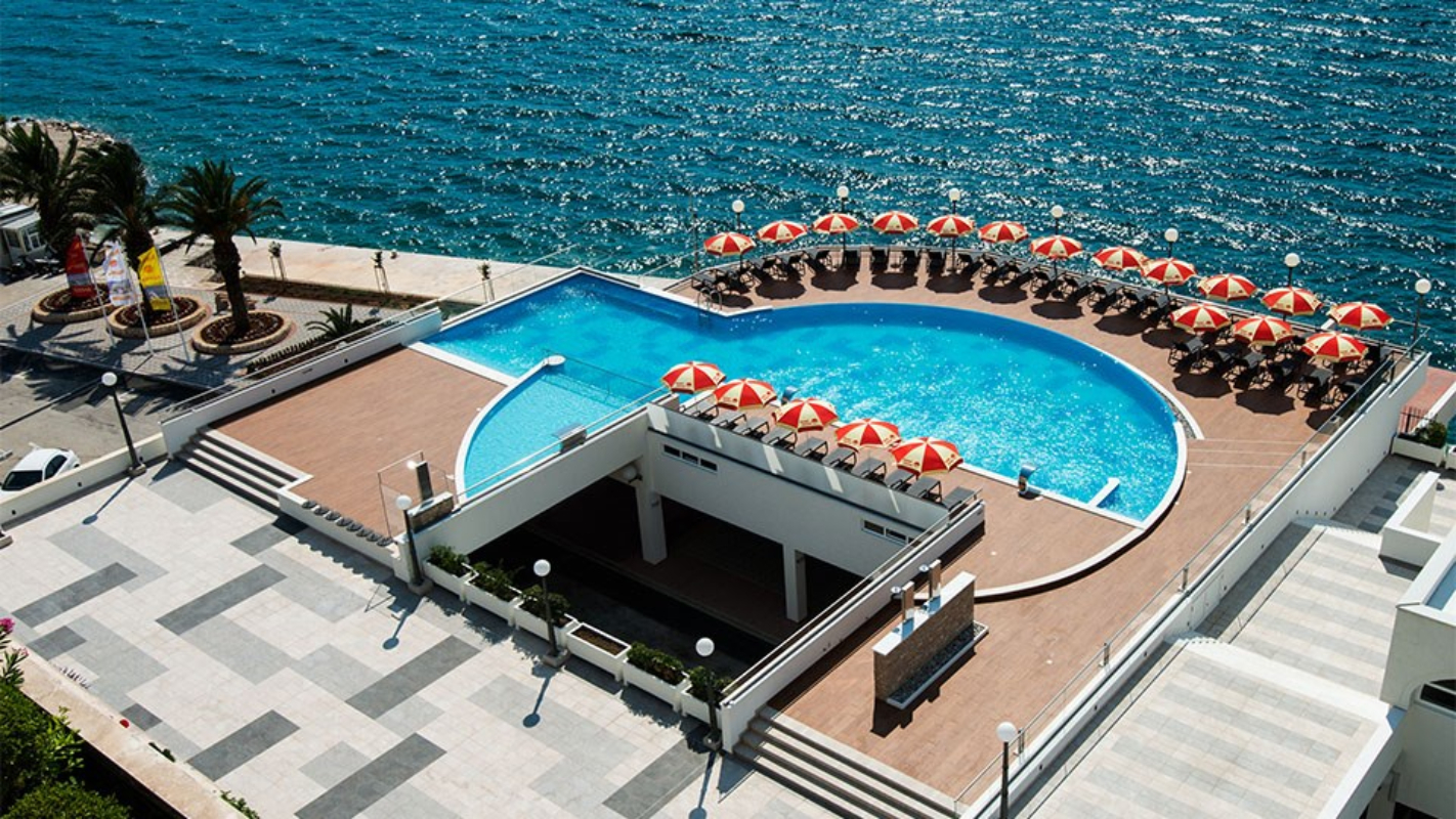 Hotel Sunce izgled bazena.jpg