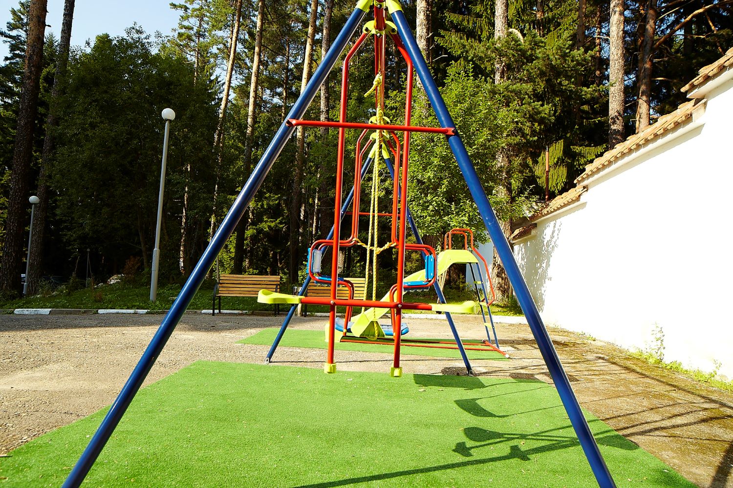 Festa Chamkoria Hotel-Decije igraliste.jpg