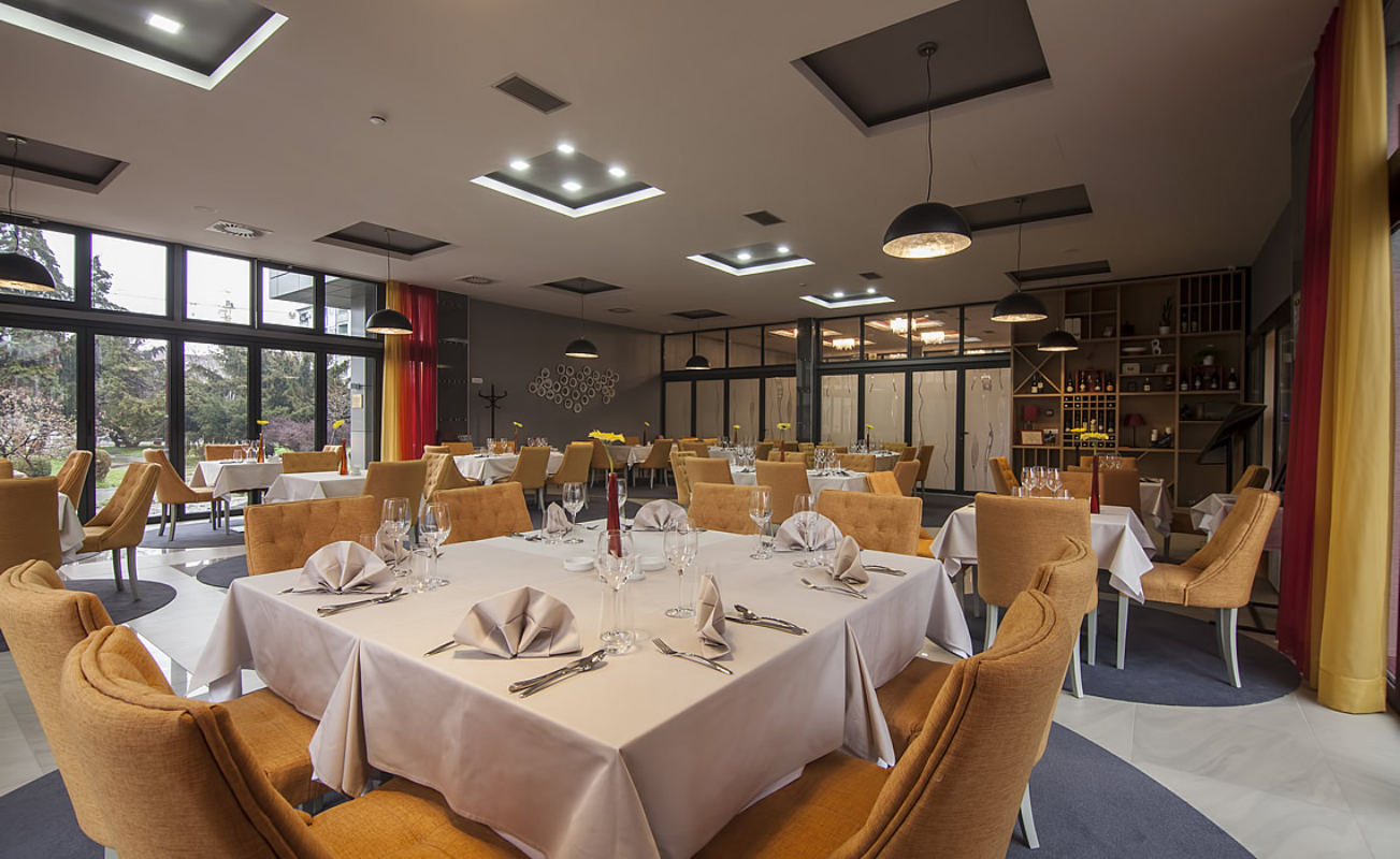 Hotel Drina restoran.jpg
