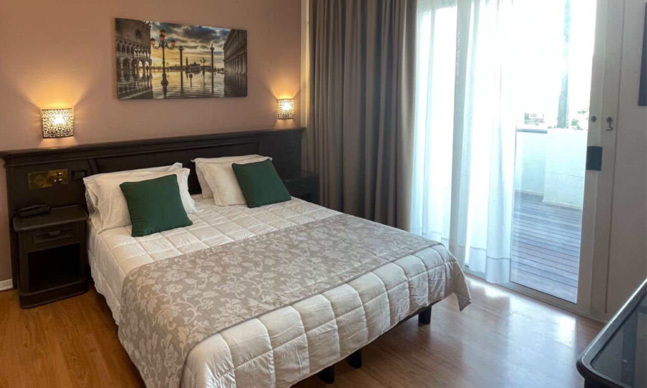 Park Hotel Cellini-Classic soba.jpg