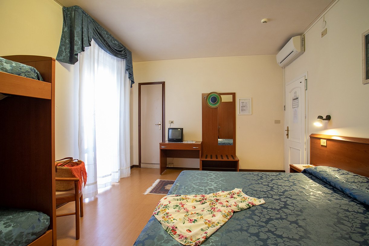 Hotel Panama-Standardna soba.jpg