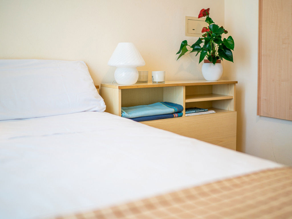 Astor Hotel-Basic room.jpg