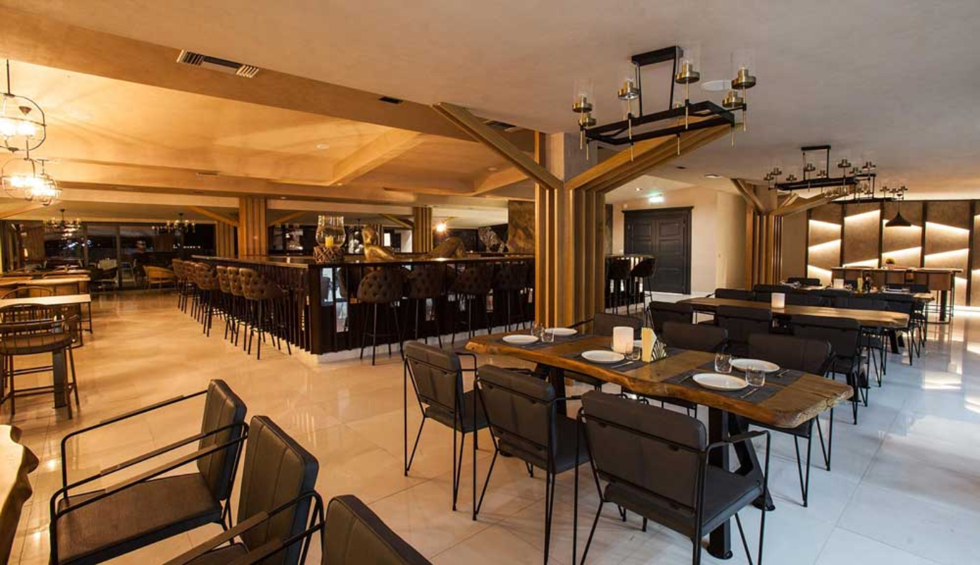 Sky hotel restoran.jpg