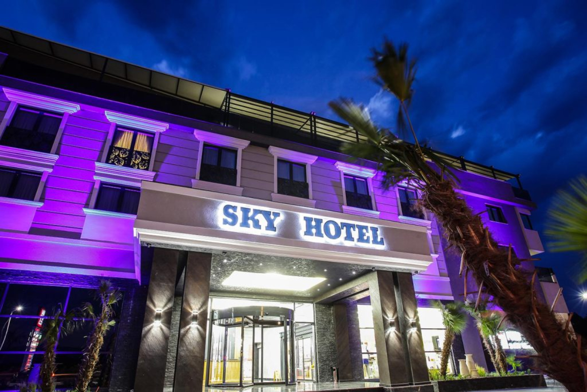 Sky hotel spoljni izgled.jpg