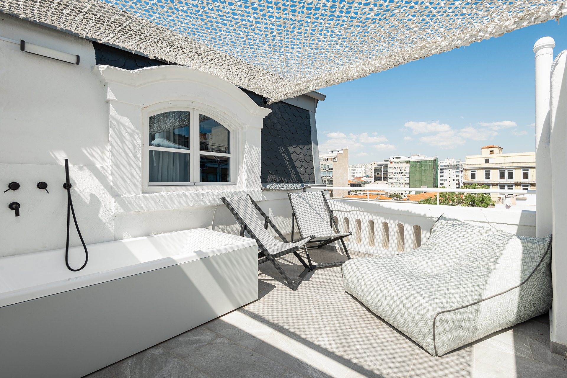 Colors Urban Hotel Thessaloniki-Suite sa đakuzijem.jpg