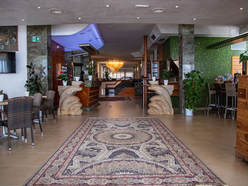 Capitol Hotel-Bar.jpg