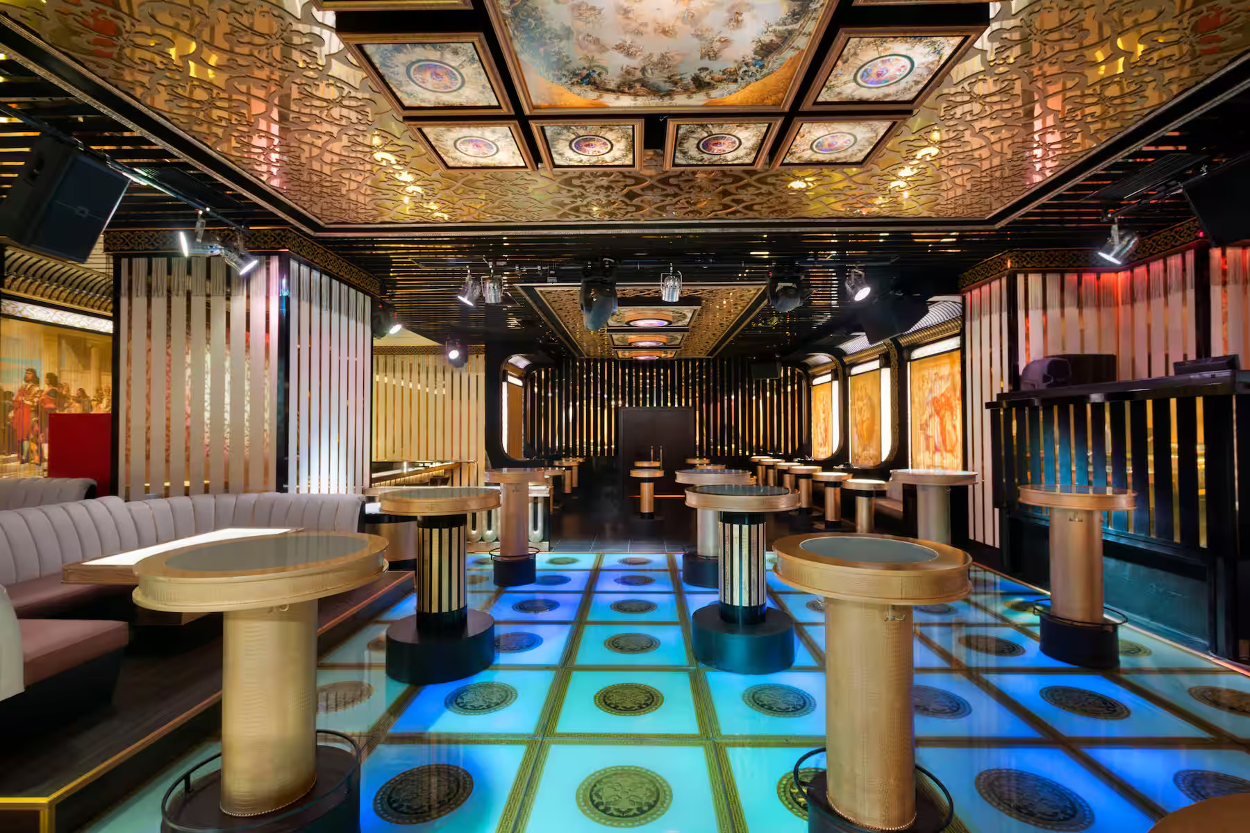 Ramada PLaza by Wyndham Gevgelija-Nocni bar.jpg