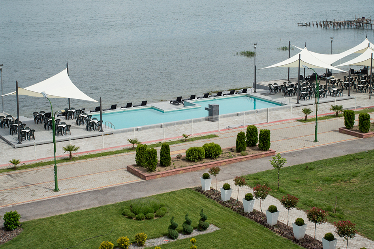 Hotel Romantique Plaza bazen.jpg