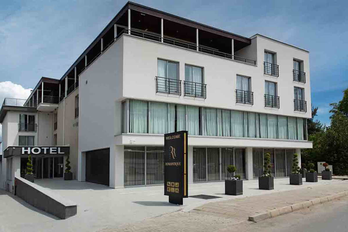 Hotel Romantique Plaza.jpg