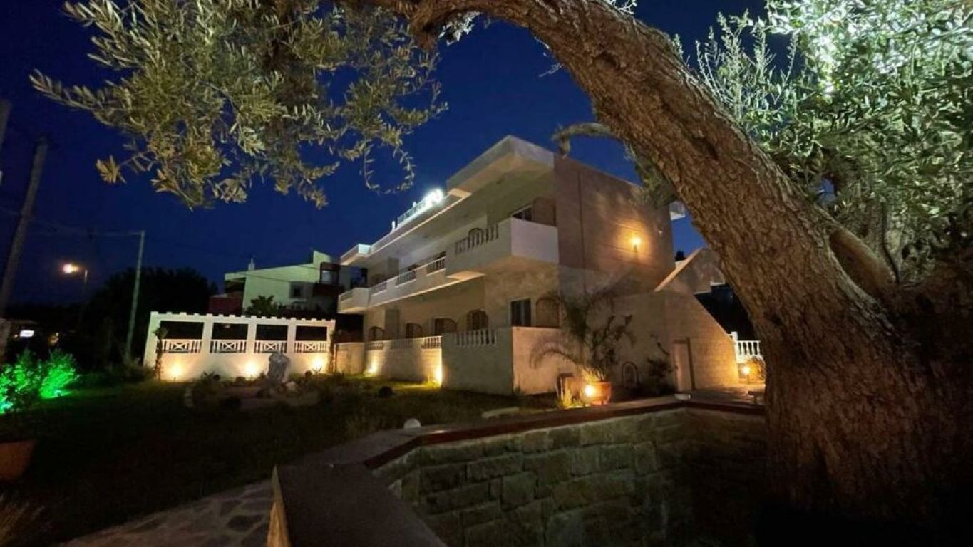 Valerios Hotel-Nocni izgled.jpg