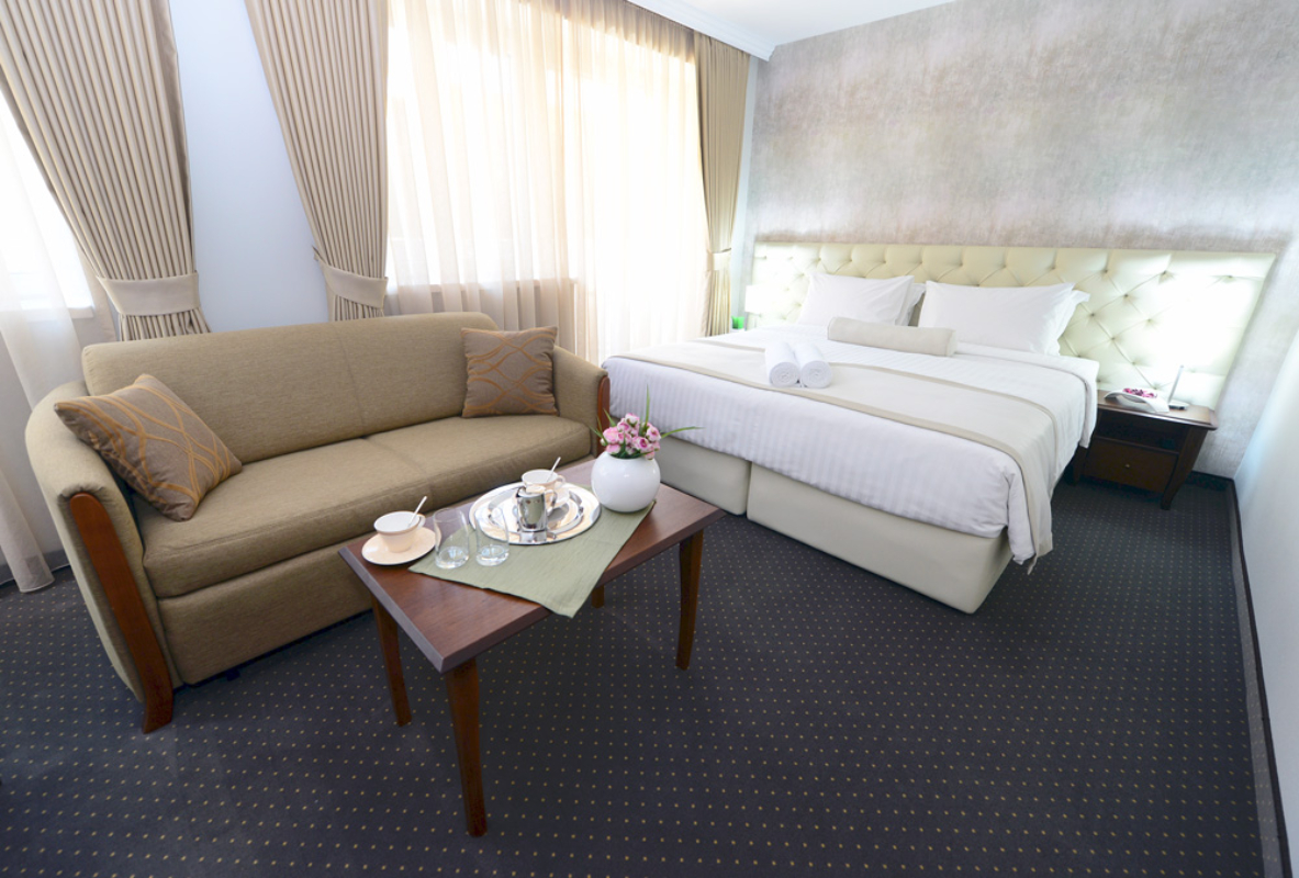 Hotel Alexandar Square deluxe soba.jpg