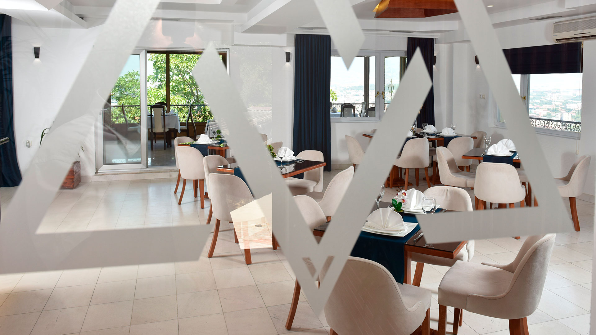 View Inn Boutique Hotel-Lobby bar.jpg