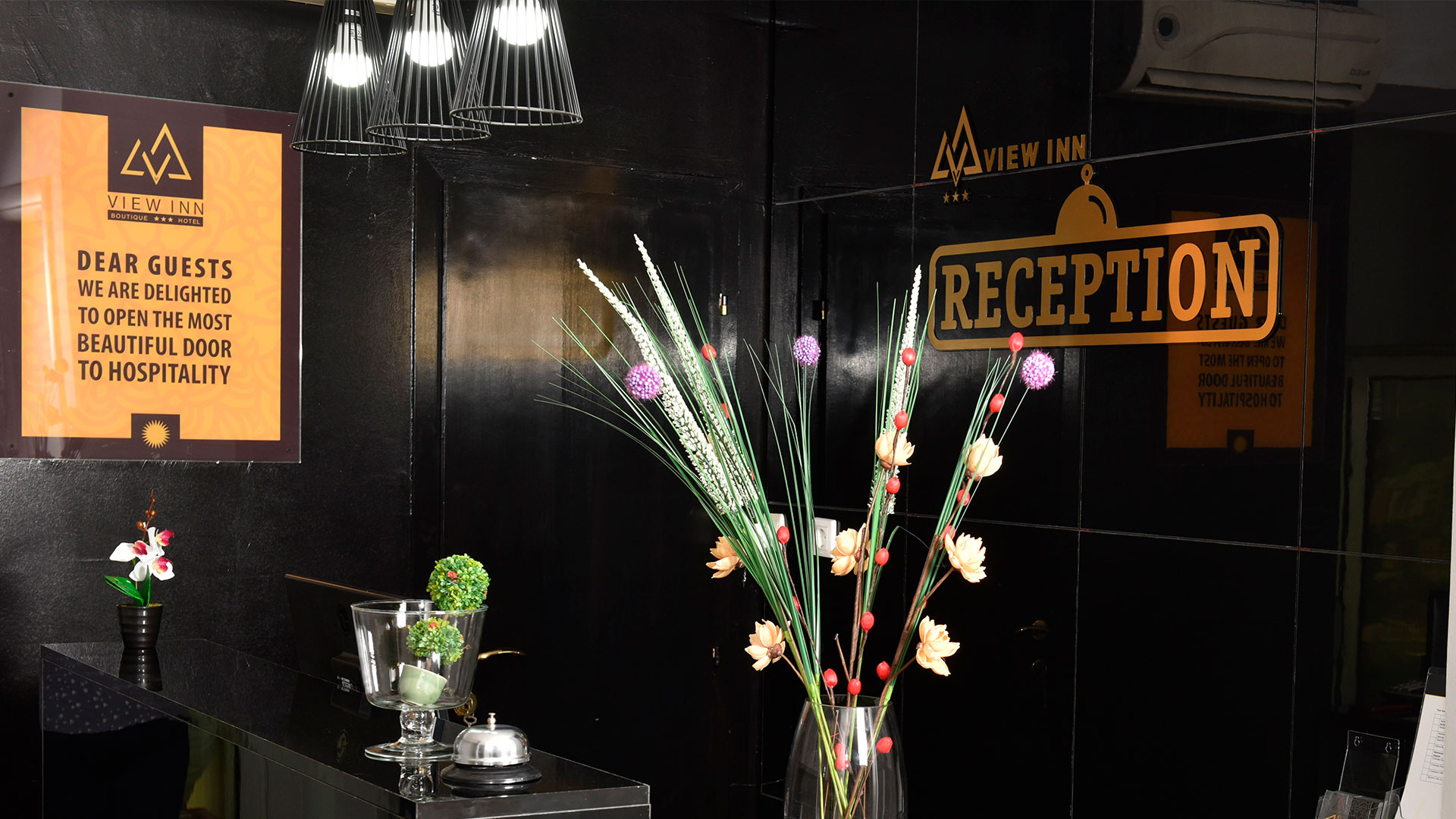 View Inn Boutique Hotel-Recepcija.jpg