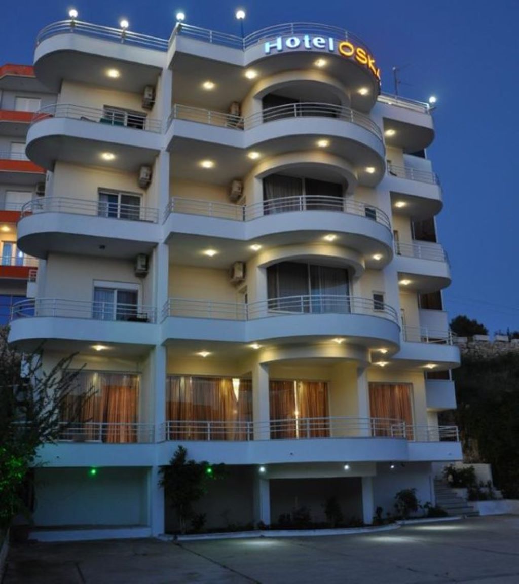 Hotel Oskar-Hotle spolja.jpg