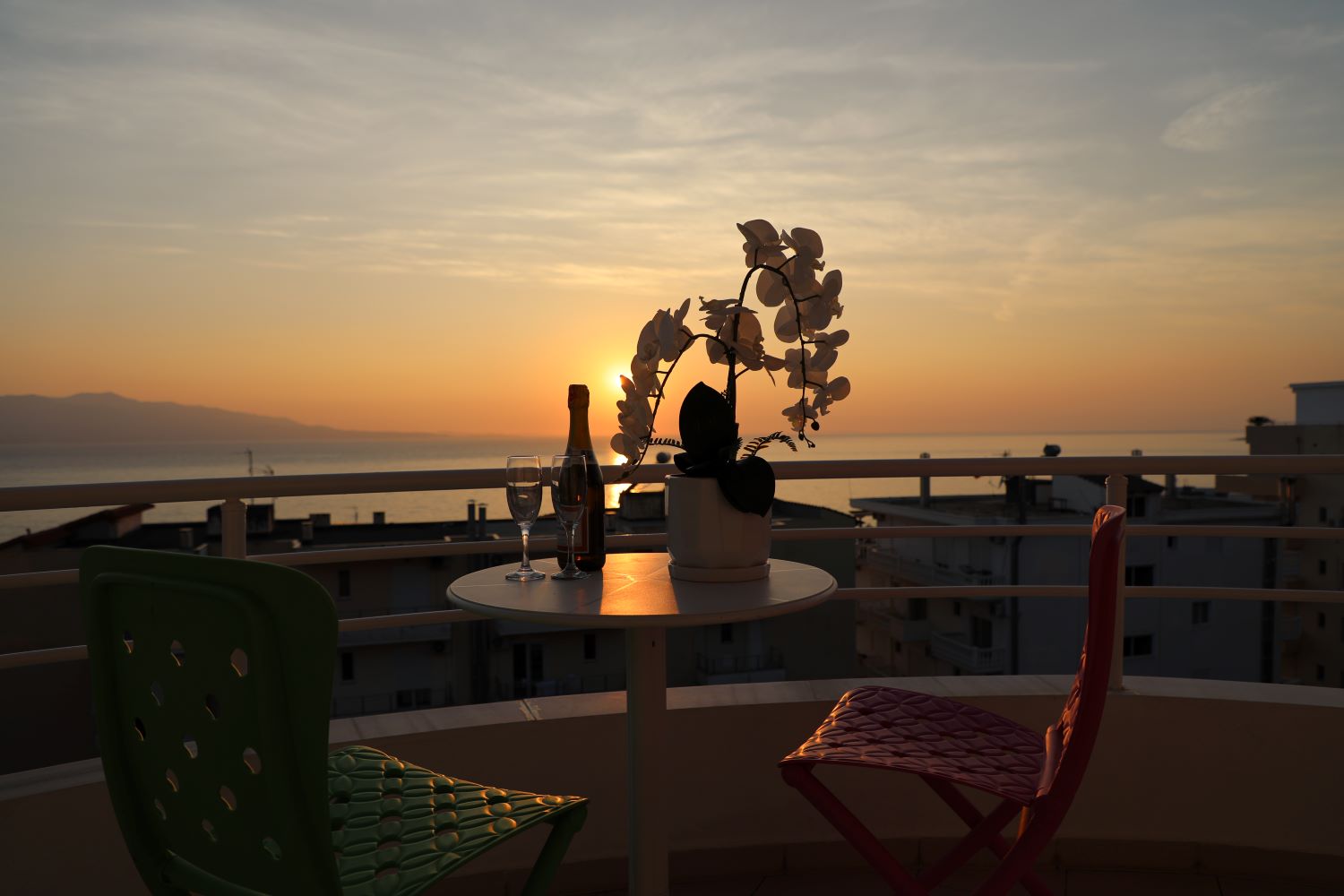 Oskar Hotel-Terasa bara.jpg