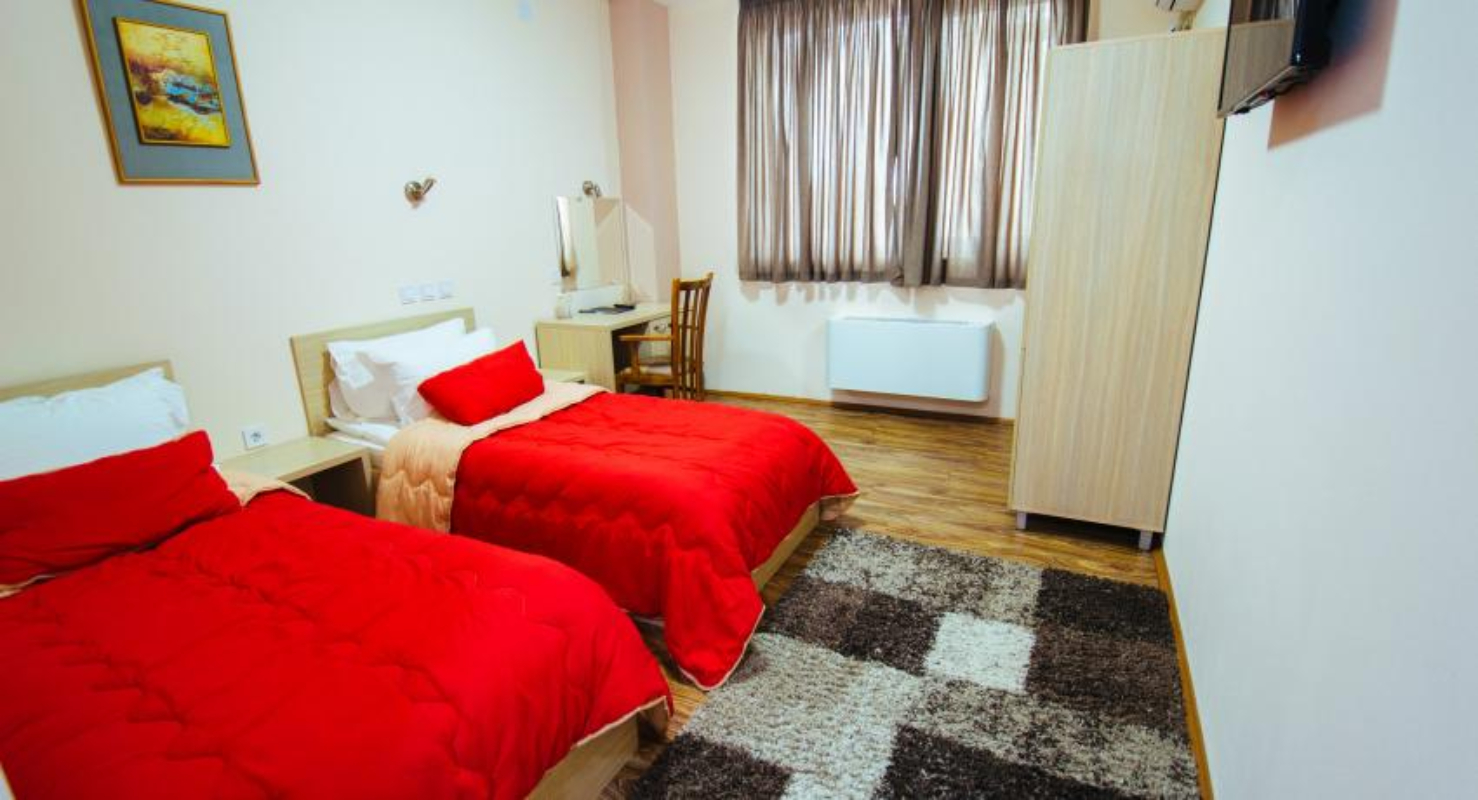 Hotel Kristal Palace standardna soba.jpg