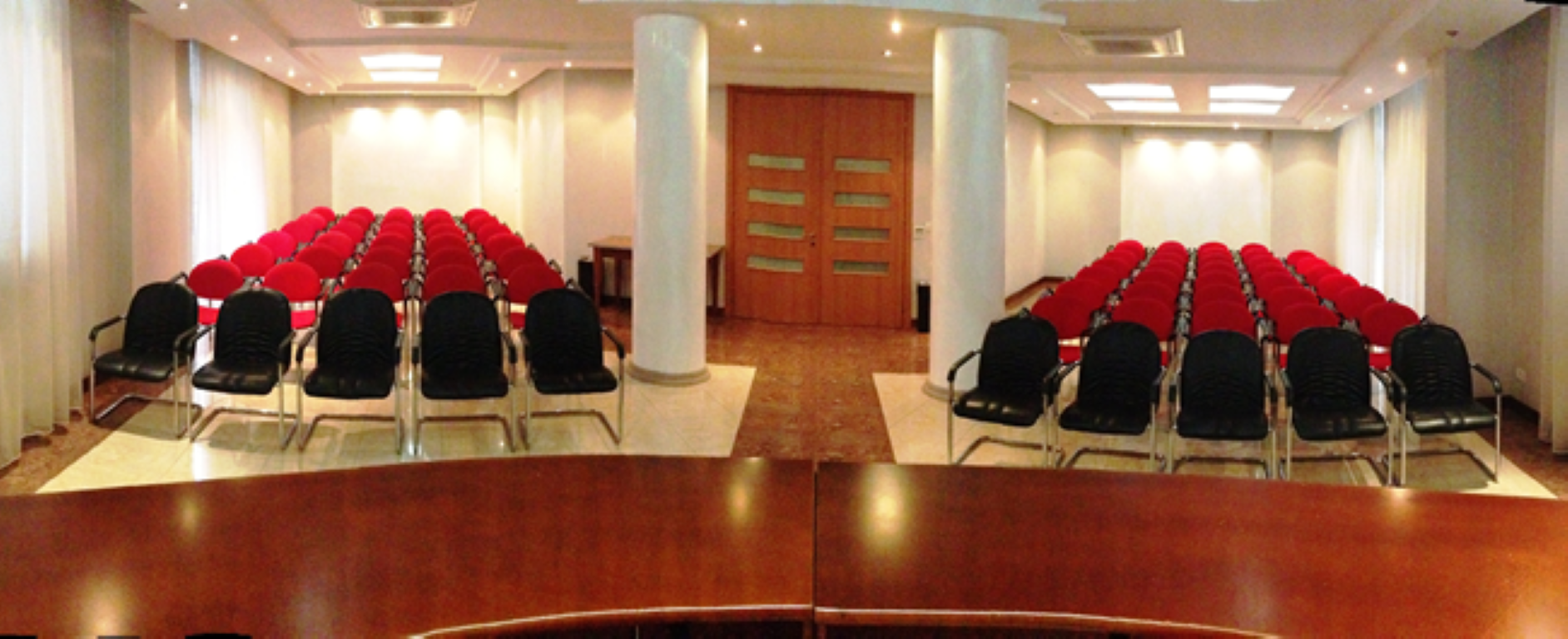 Arvi Hotel-Sala za konferencije.png