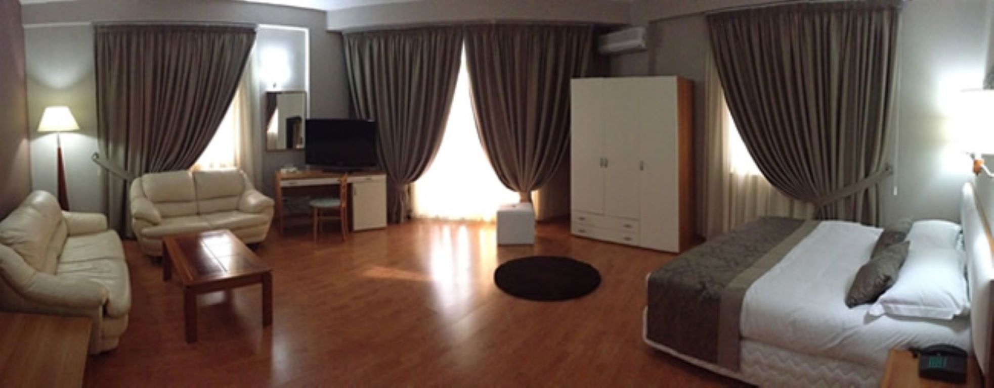 Hotel Arvi-Suite.jpg