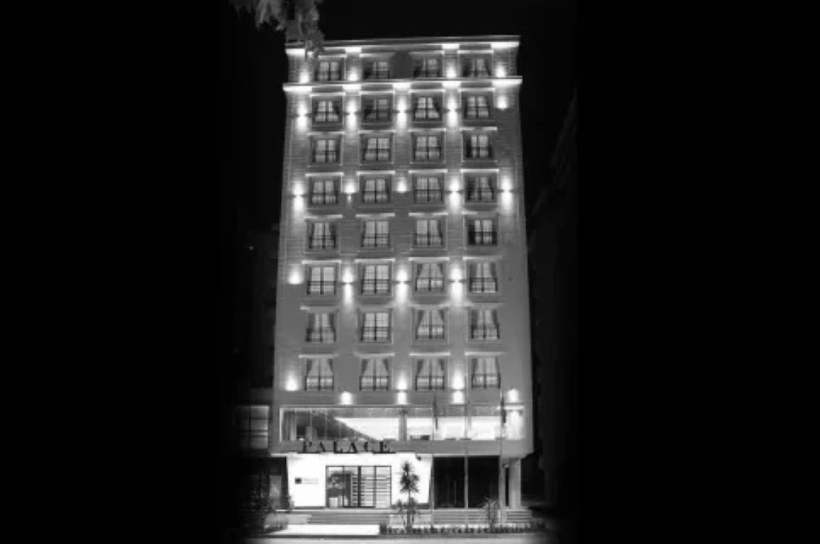 Hotel Palace Vlore-Hotel spolja.jpg