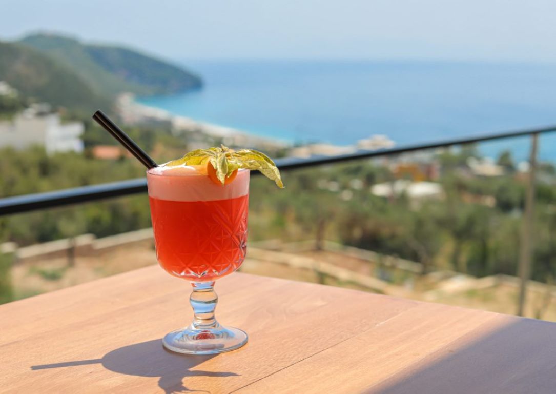 Black Diamond Hotel Dhermi-Bar.jpg