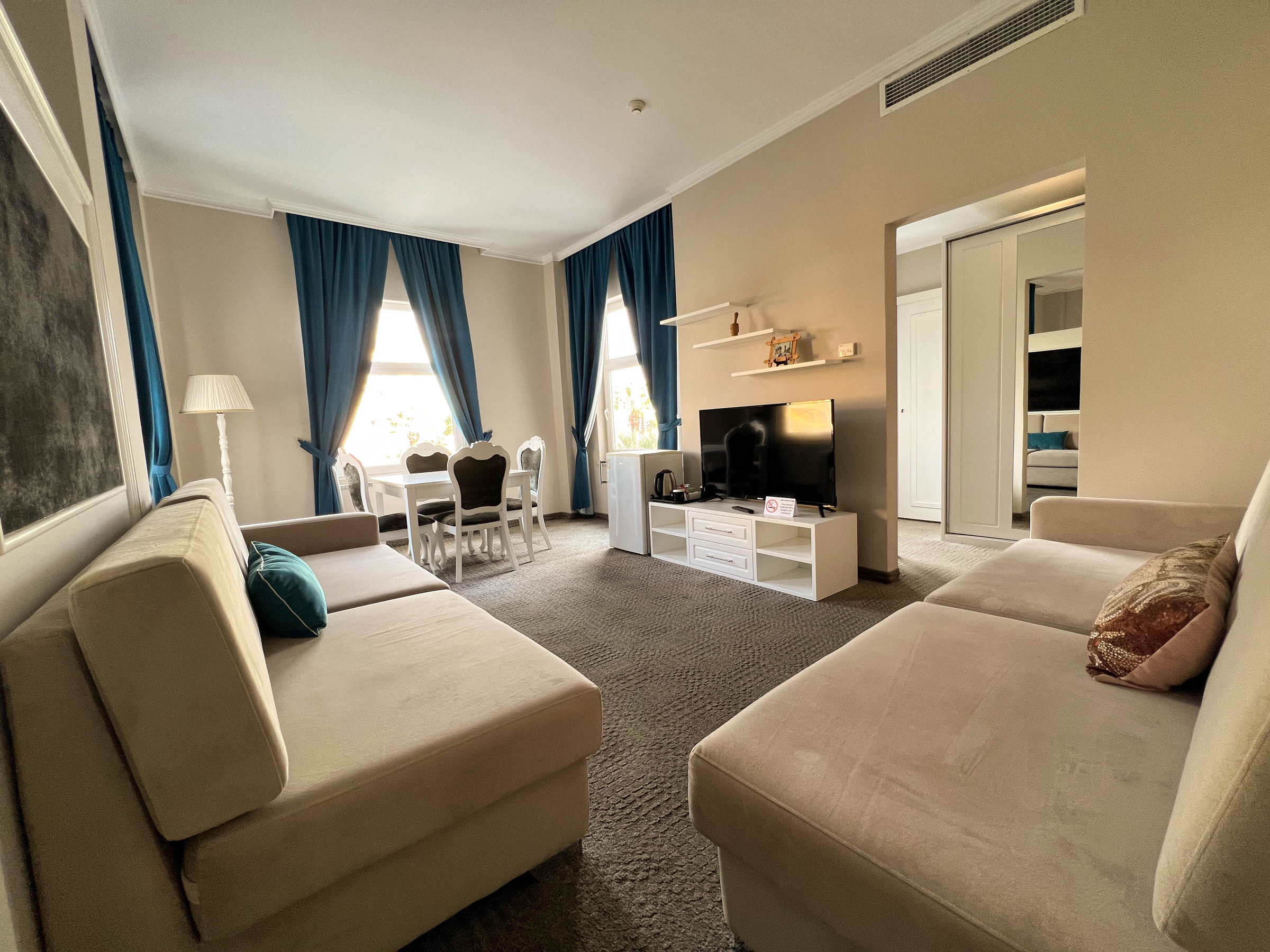 Adriatik Hotel-Diplomatic suite.jpg
