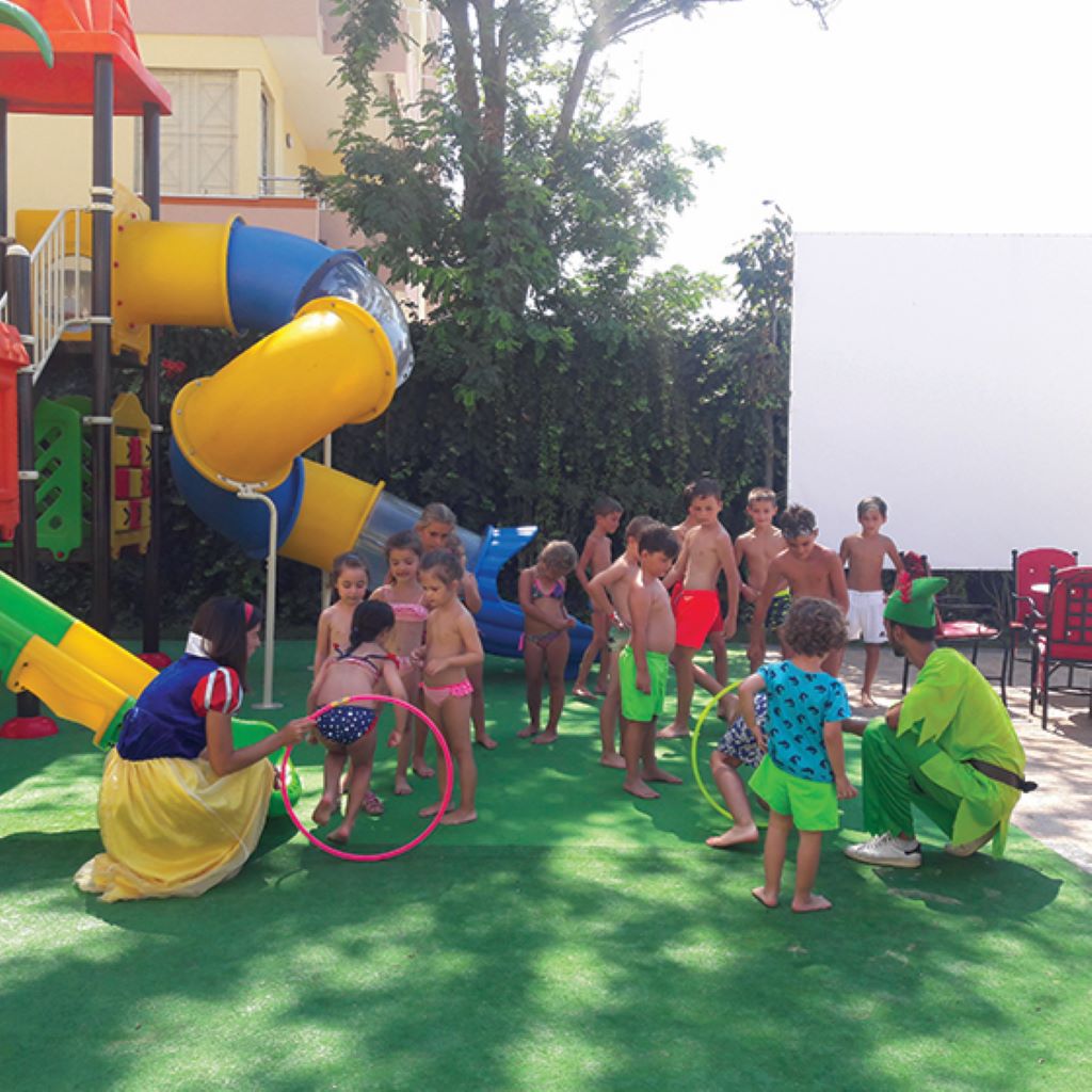 Hotel Adriatik-Decije igraliste.jpg