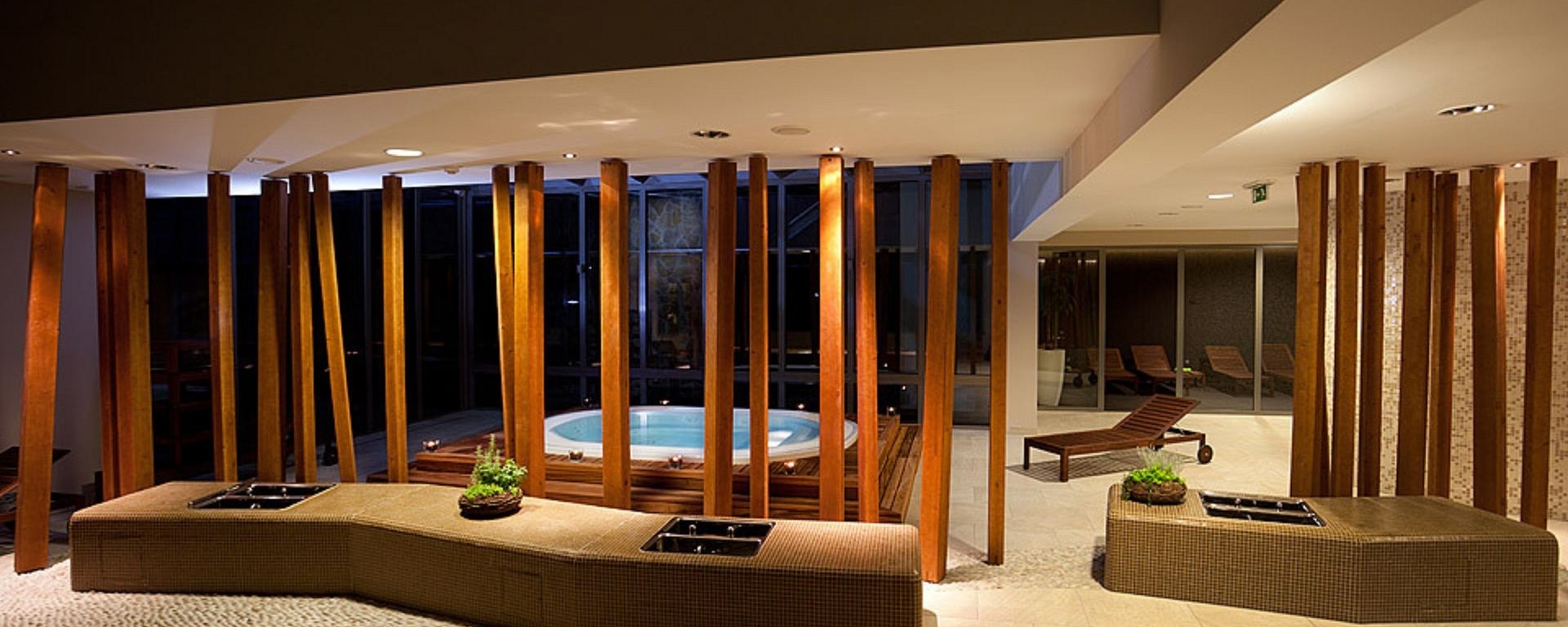 Astoria Bled sauna park.jpg