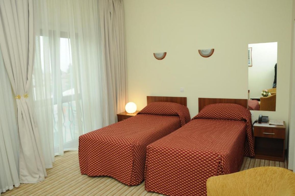 Hotel Epinal-Standardna soba.jpg