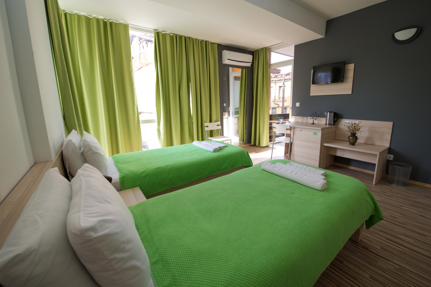 Hotel Theatar dvokrevetna soba.jpg