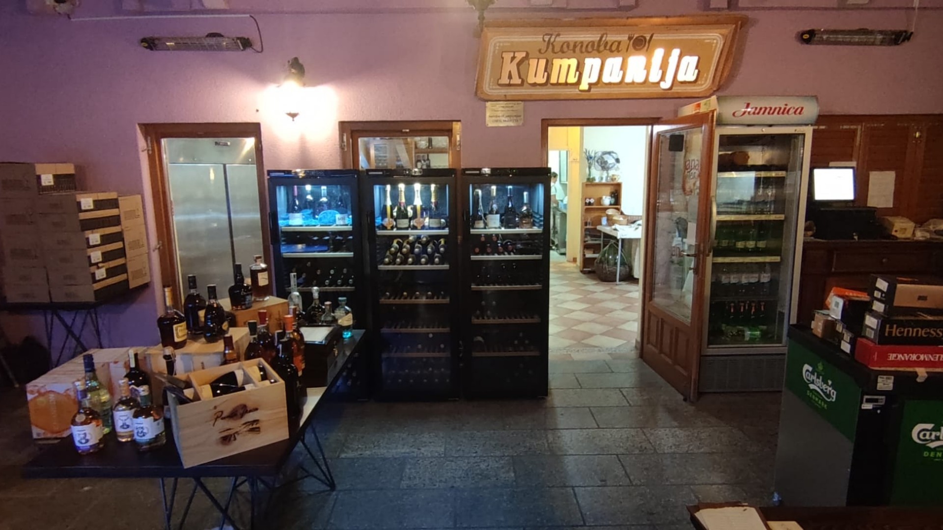 Vila Lavanda konoba.jpg
