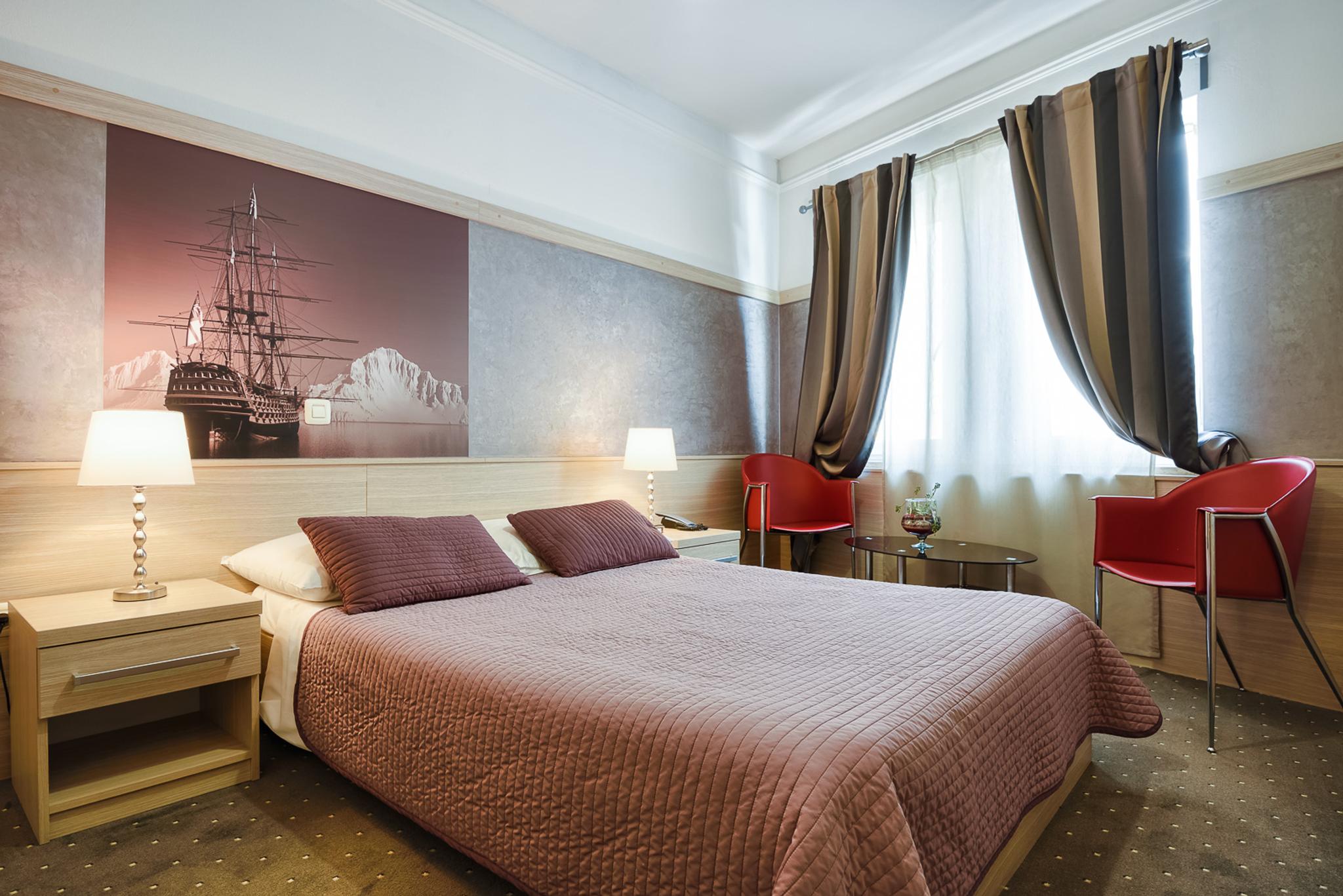 Hotel Galija dvokrevetna soba.jpg