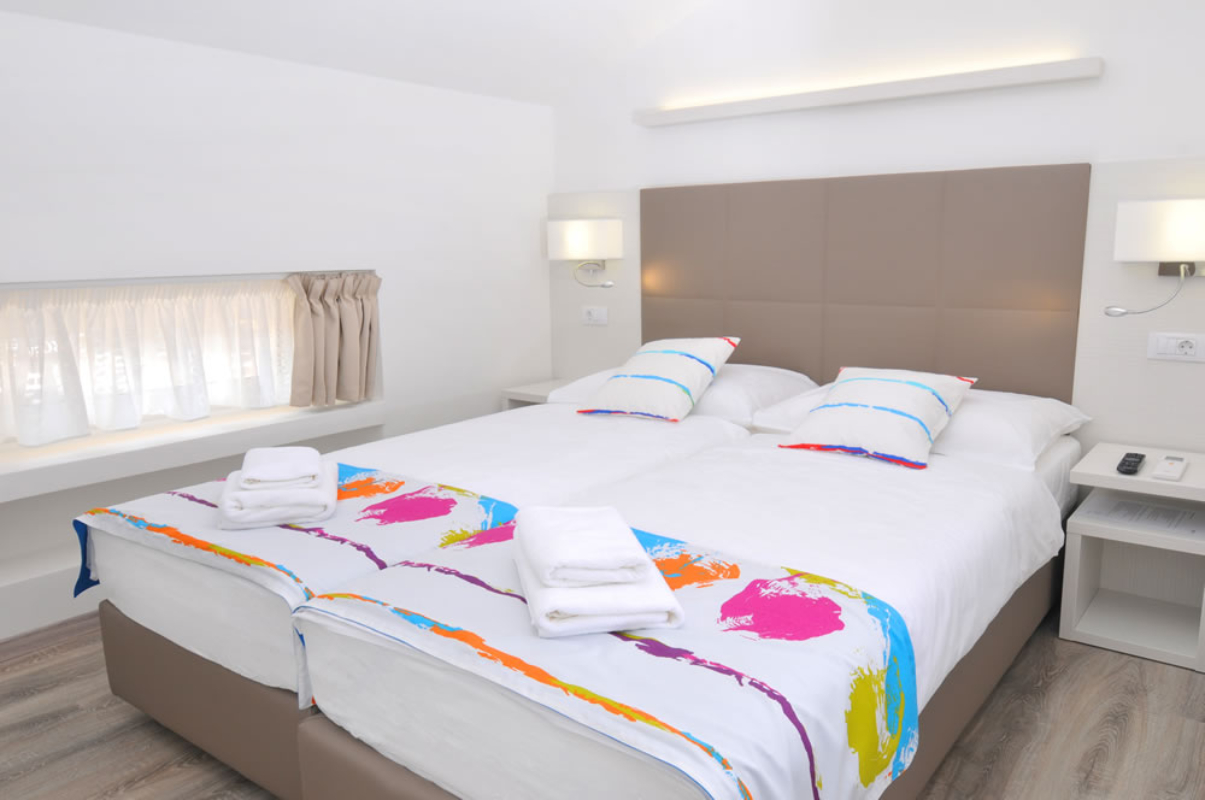 Boutique Hostel Joyce dvokrevetna soba izgled.jpg