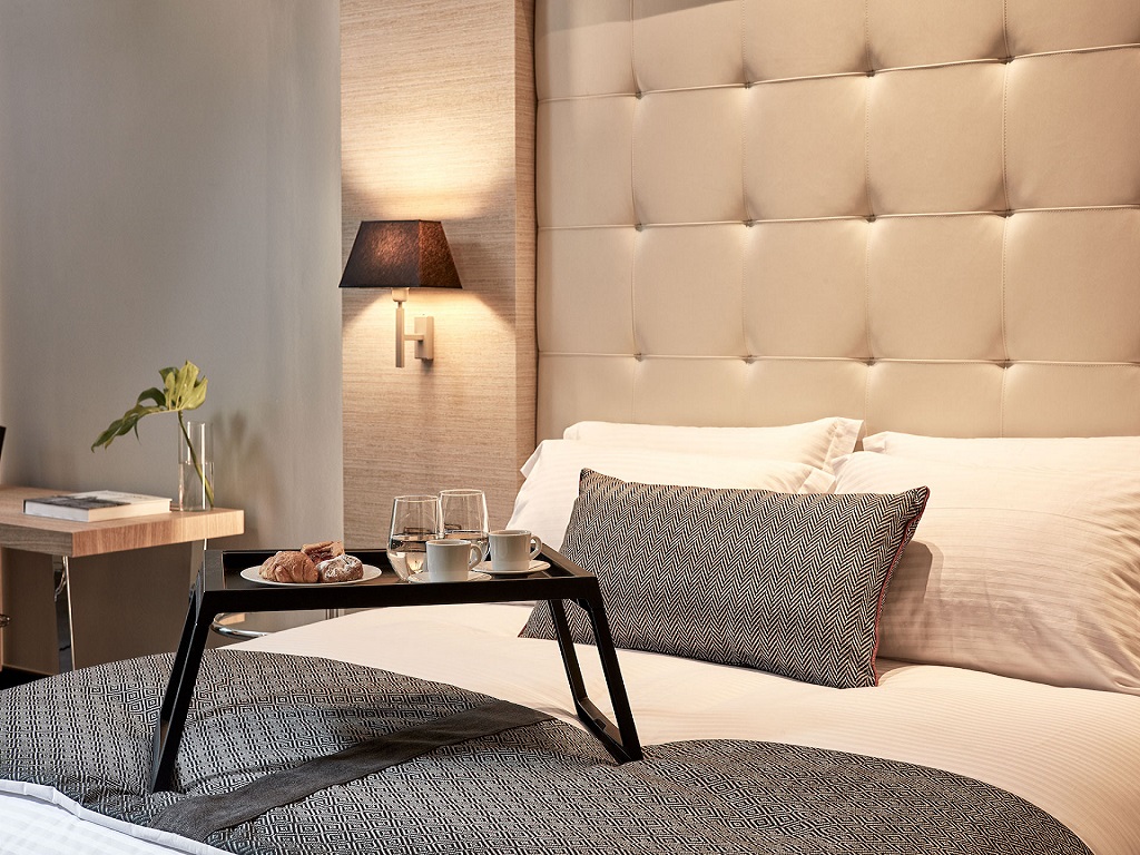 Antigon-Urban-Chic-hotel-junior-suite.jpg