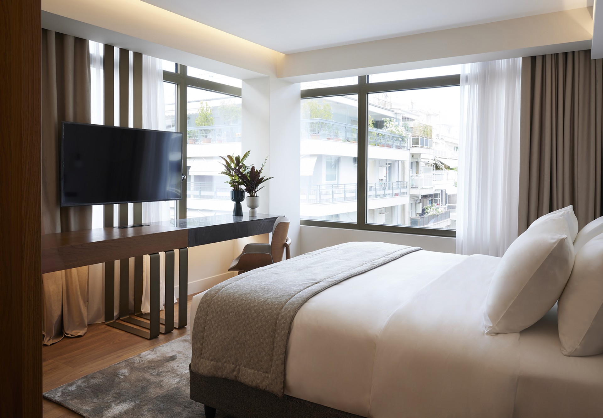Teight-Hotel-executive-room-.jpg