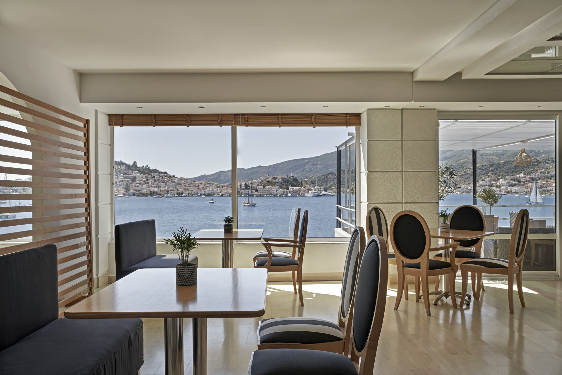 Xenia Poros Image-Restoran.jpg