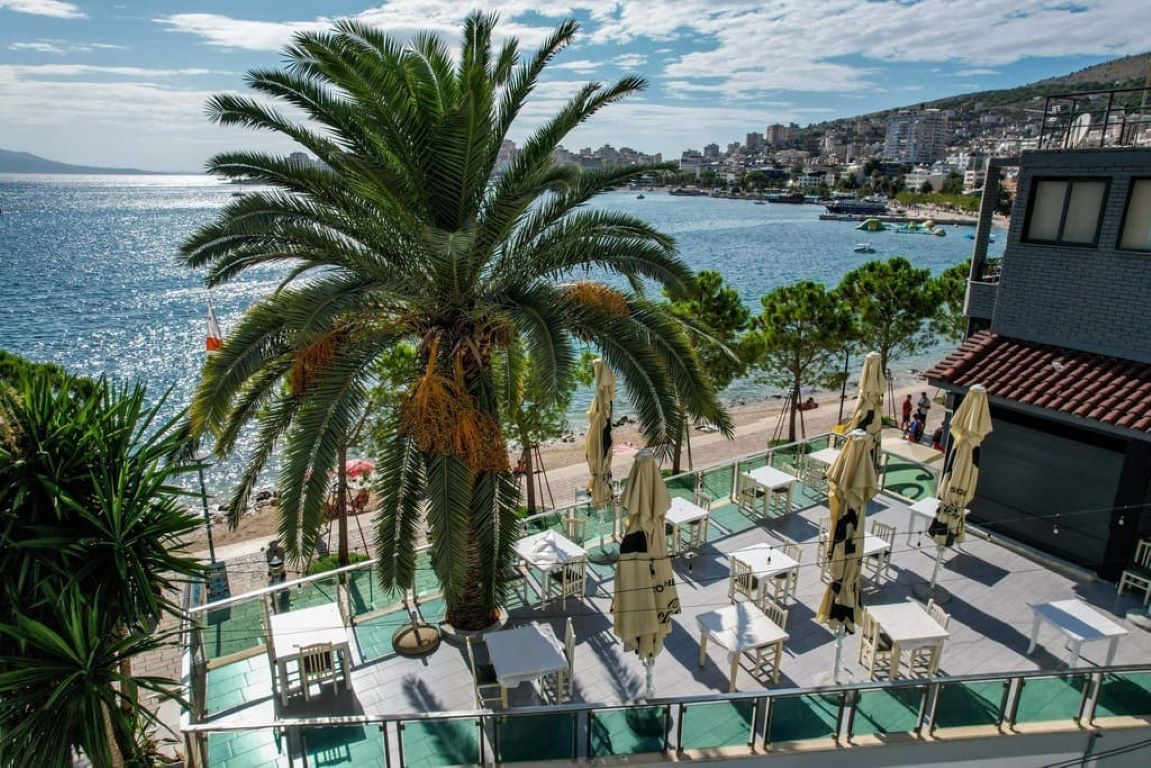Hotel Summer-Terasa restorana.jpg