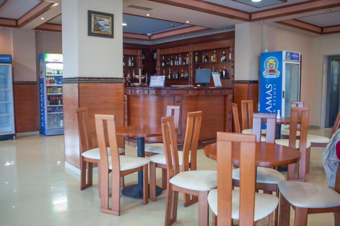 Bahamas Hotel-Lobby bar.jpg