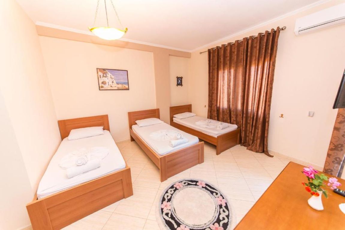 Hotel Bahamas-Family suite.jpg