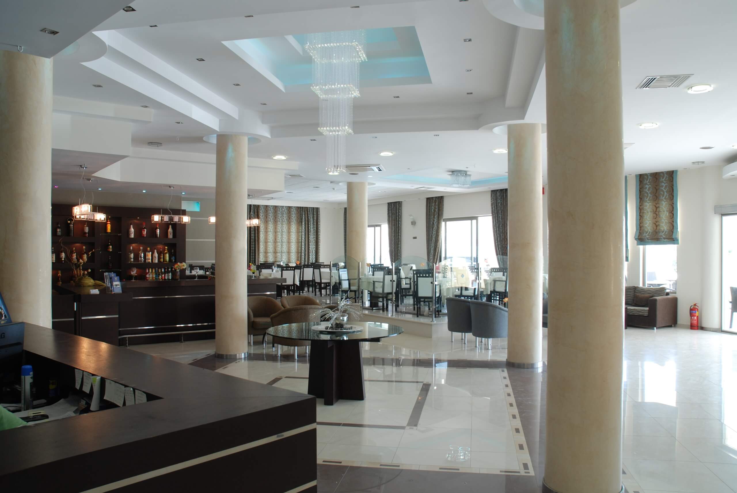 Hotel Letsos-Lobby bar.jpg