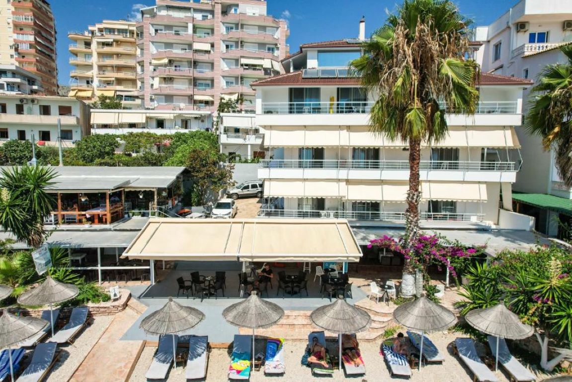 Vila Era Beach-Kompleks hotela.jpg