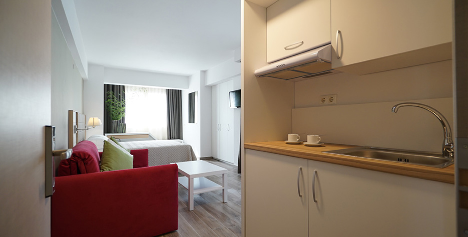 Hotel Olympus Thalassea suite 2.jpg
